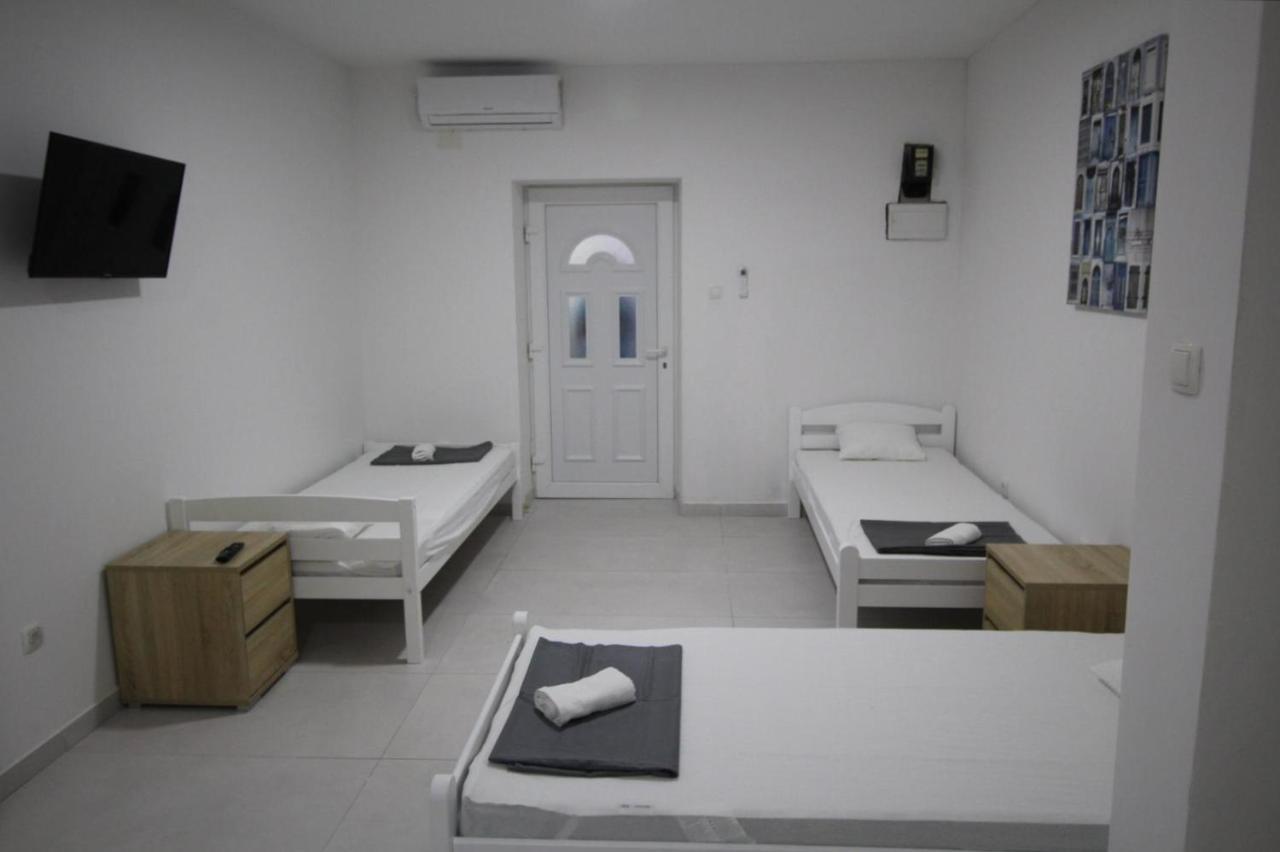 Blue Water Novalja Apartments מראה חיצוני תמונה