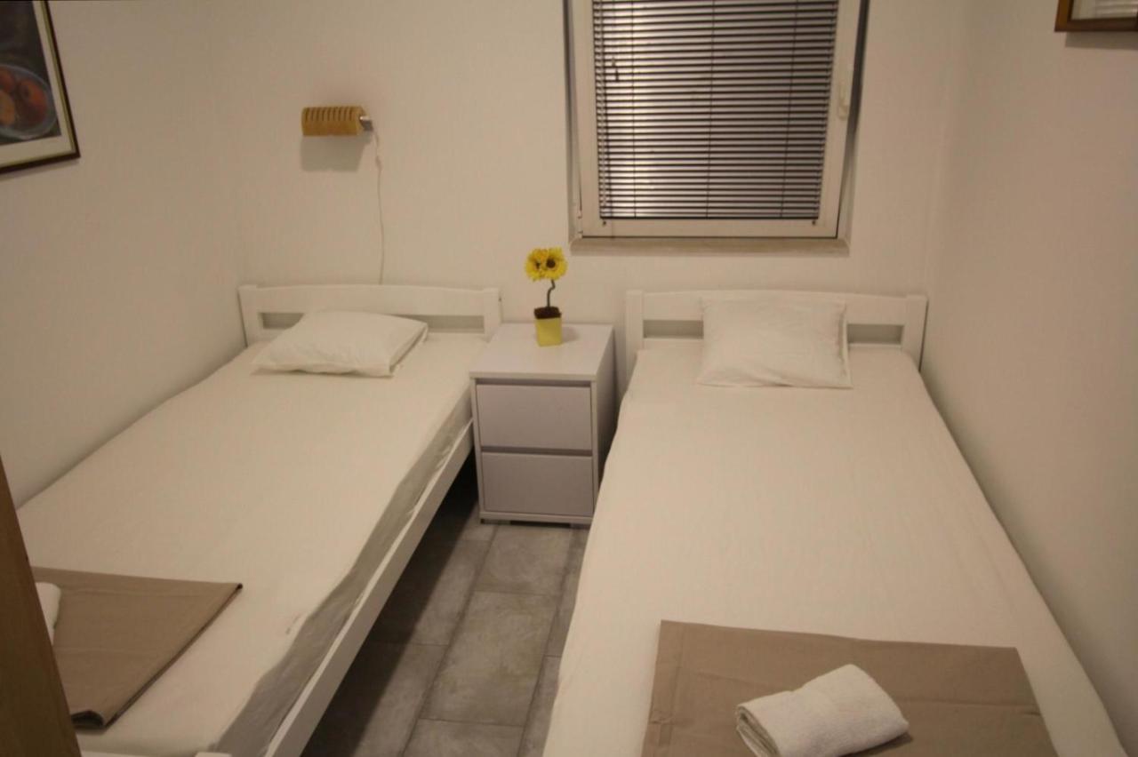 Blue Water Novalja Apartments מראה חיצוני תמונה