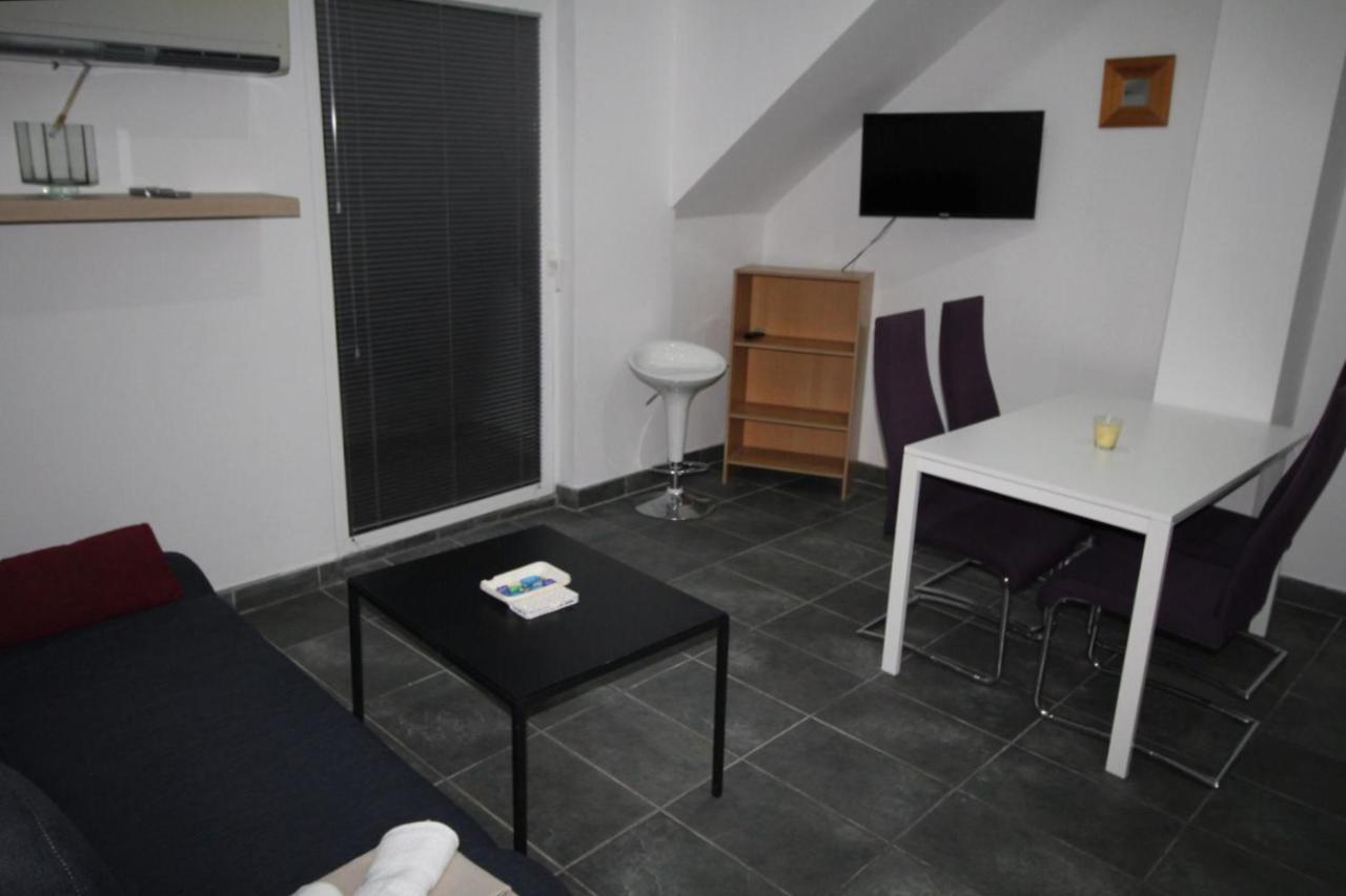 Blue Water Novalja Apartments מראה חיצוני תמונה